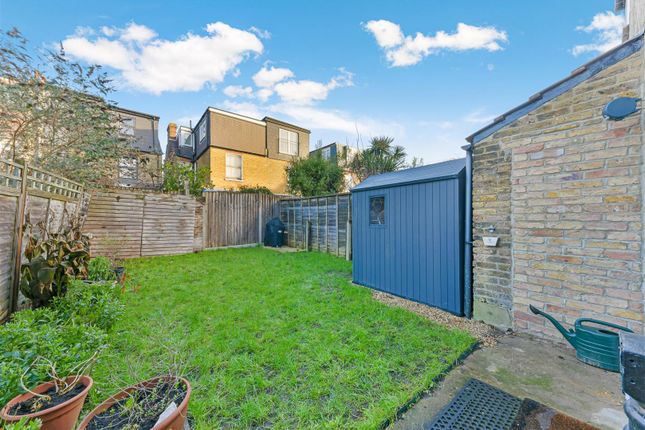 46, Warren Road, Colliers Wood photo 3