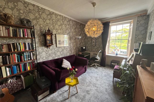 Penrhiw, 4 Bank Terrace, Llandeilo photo 4