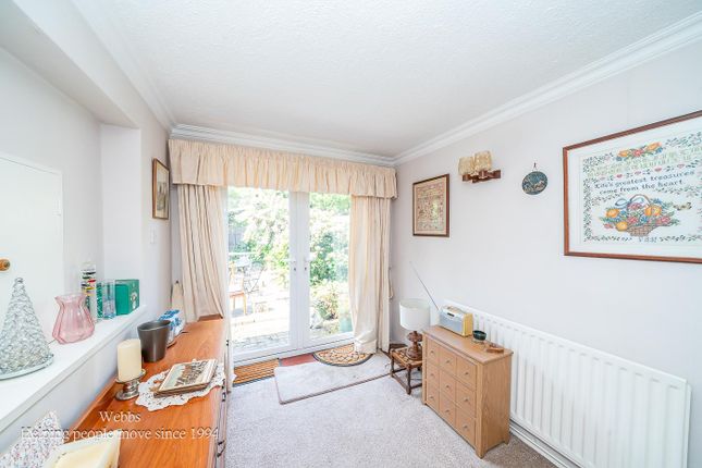 32, Hood Lane, Rugeley photo 3