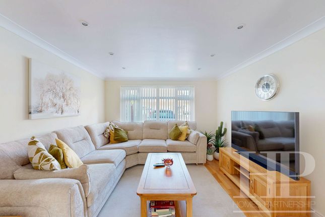 61 Stafford Road, Crawley photo 4