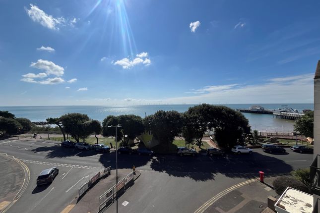 Flat 16 Clearwater Reach, 15, Marine Parade East, Clacton-on-Sea photo 2