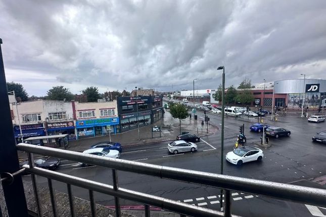 Eastern Avenue, Ilford photo 2