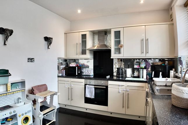 22 Edmund Street, Bargoed photo 3