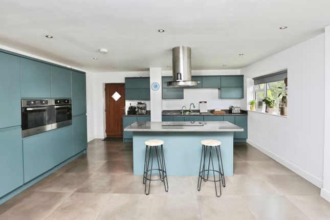 229, Ormskirk Road, Rainford photo 4