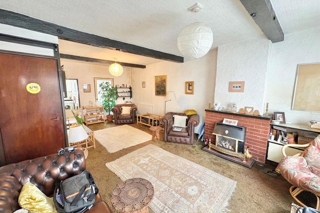 5, Railway Road, Golborne photo 3