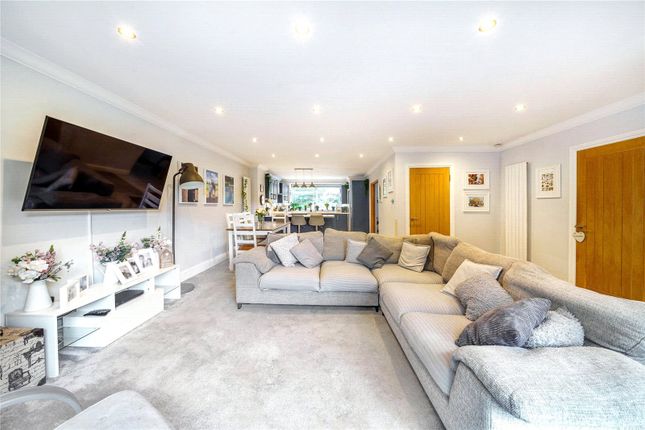 10, The Willows, Weybridge photo 4