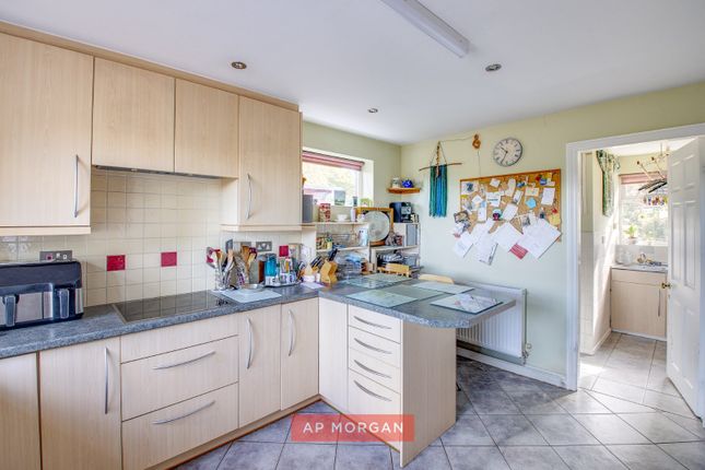 27, Severndale, Worcestershire photo 4