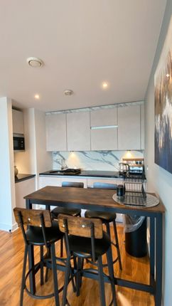 Thumbnail Flat to rent in City Loft, 94 The Quays, Salford, Lancashire