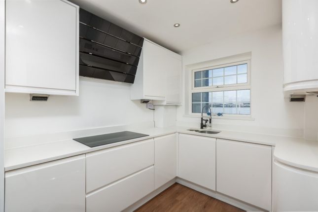 Flat 2, Southend Villas, Swansea photo 4