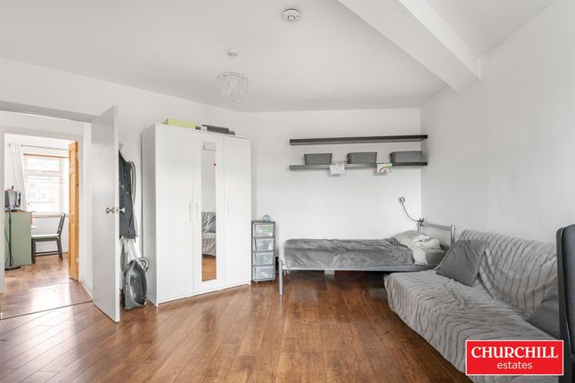 10, Harley Court, Wanstead photo 4