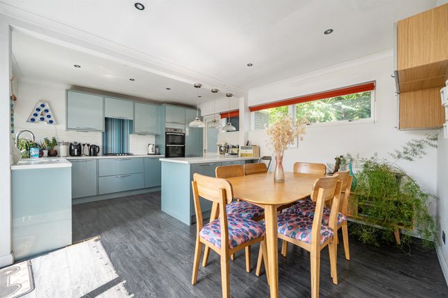 25, Cedar Chase, Maidenhead photo 3