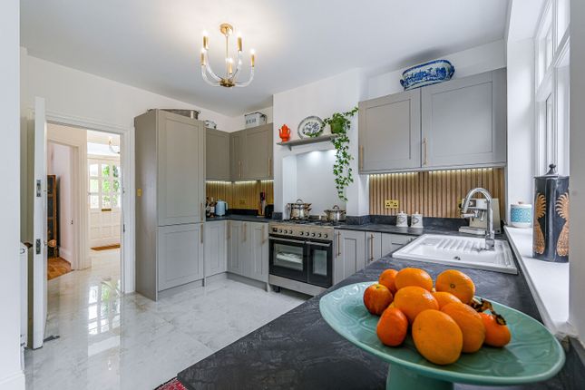 Bickley Crescent, Bickley photo 4