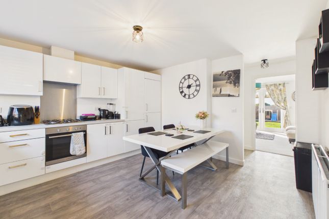 32 Lil Bilocca Way, Kingswood, East Riding of Yorkshire photo 2