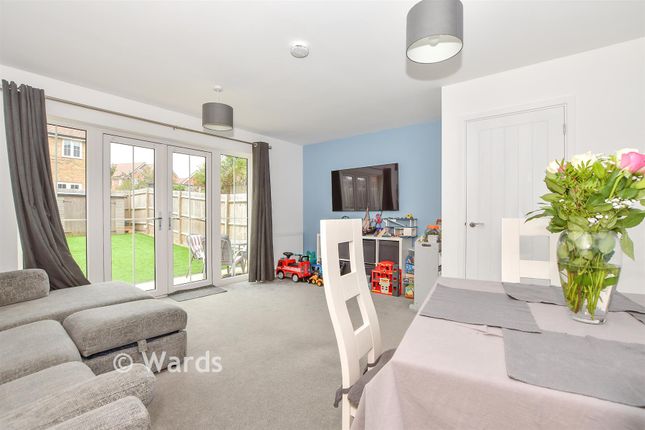 9, Honeysuckle Way, Maidstone photo 3