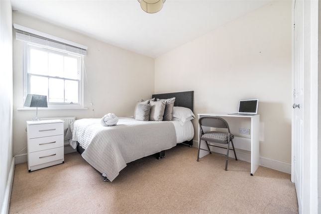 17, Kempthorne Lane, Somerset photo 4