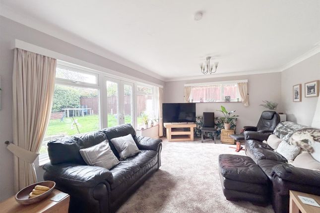 17, Summer Hill Road, Bexhill photo 3