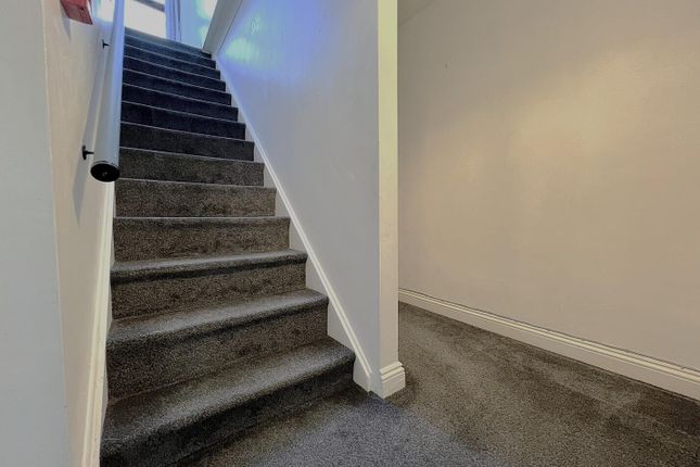 Flat 4, Costura Lodge, 4 Victoria Street, Ventnor photo 2