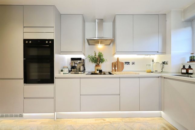 6, Gladstone Place, Kidderminster photo 3