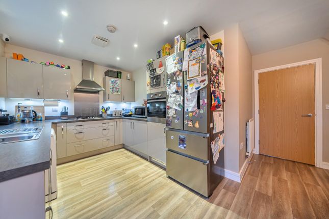 39, Brunel Way, Havant photo 3
