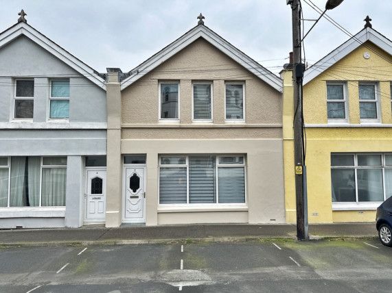 Terraced house for sale in Queens Drive East, Ramsey