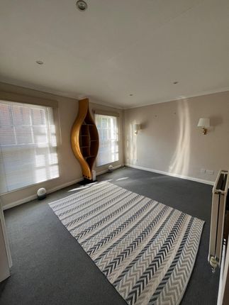Thumbnail Flat to rent in Crawford Place, London