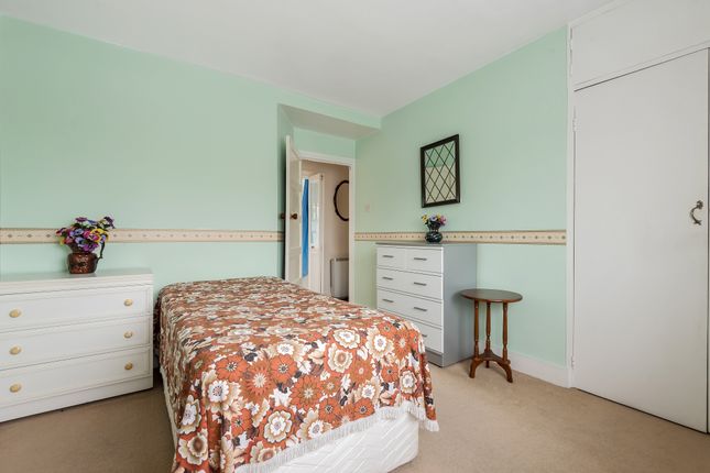 2 Bed Terraced House For Sale In Hampton Road West Hanworth