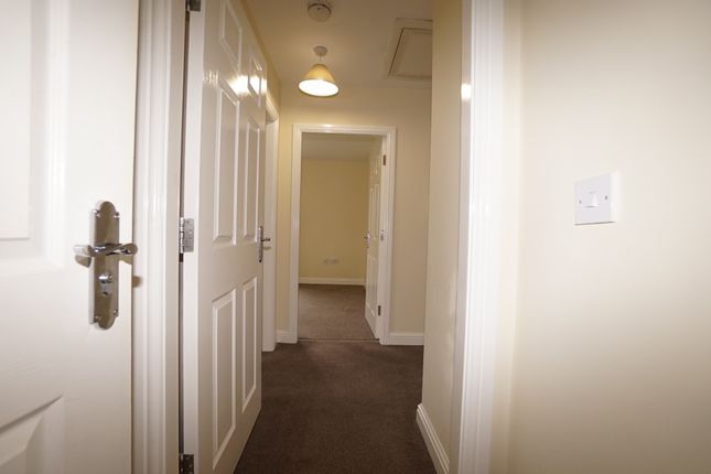 Apartment 16, 242 , Wigan Road, Ashton-in-Makerfield photo 5
