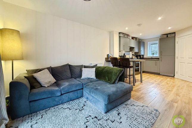 9 Tulip Close, Darwen photo 2