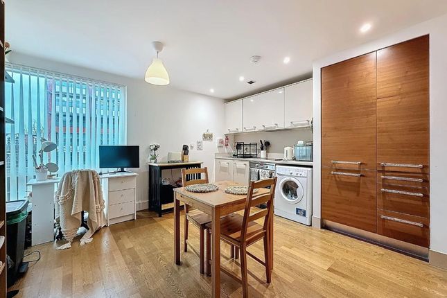 1 Atlas House Falcon Drive, Cardiff photo 3