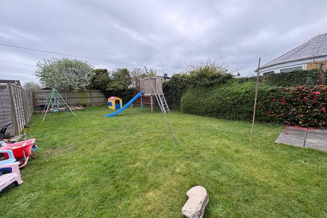 5, Hedgerow Drive, Kingsthorpe photo 2
