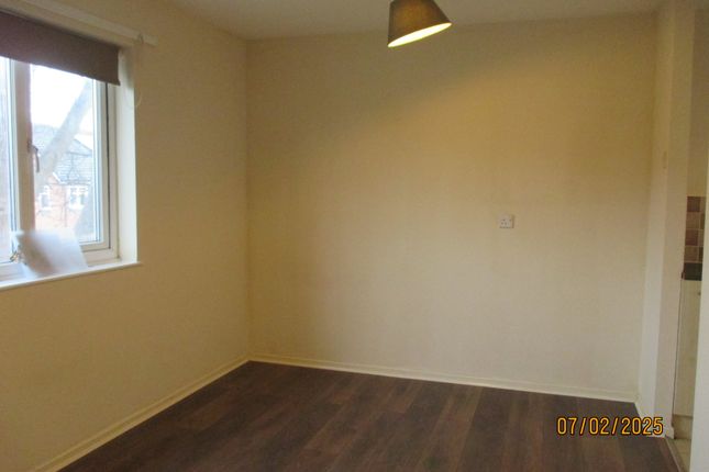 15, Harrowby Drive, Tipton photo 3