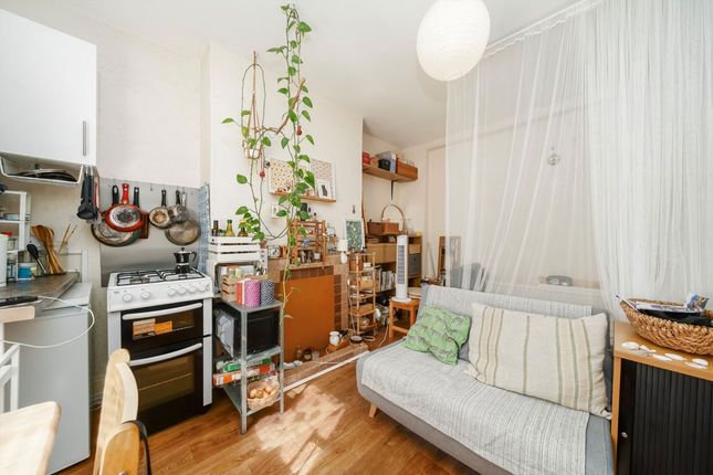 5, Wrotham Road, London photo 2