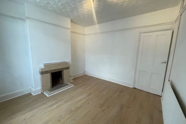 62, PETERBOROUGH photo 3