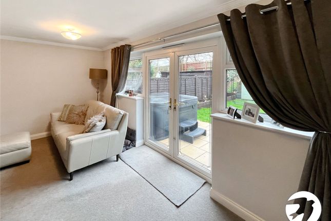 Link-detached house for sale in Wheatfields, Lordswood, Kent