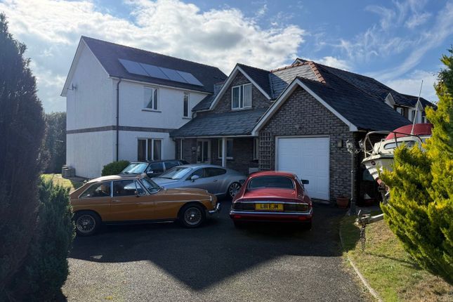 20, Maes Iwan, Aberaeron photo 3