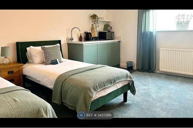 Room 10: Twin Room