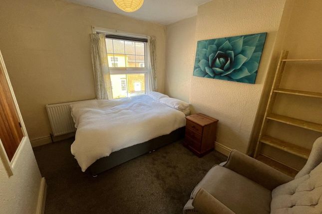 84 Hythe Hill, Colchester photo 3