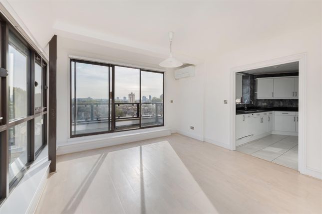 Flat for sale in Drayton Gardens, London