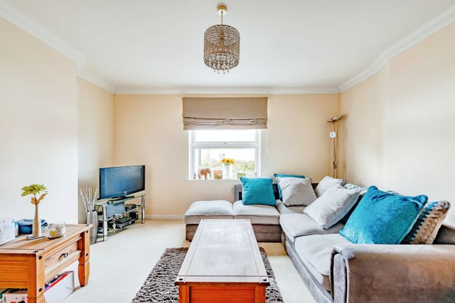 Flat for sale in 20 Holmesdale Road, Reigate