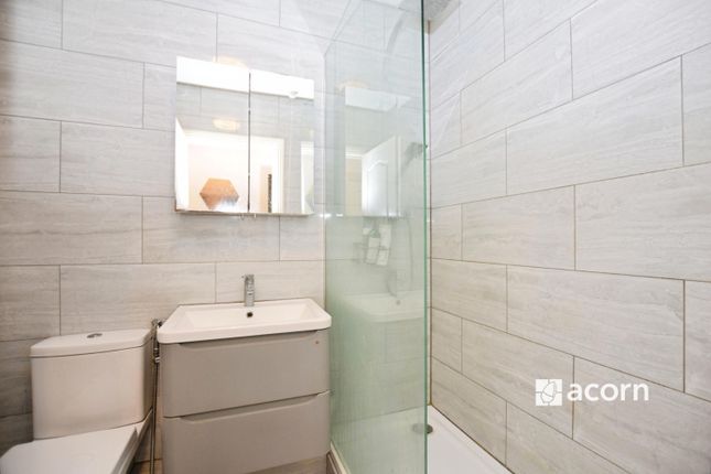 Room 2, 53, Leathermarket Court, London photo 4