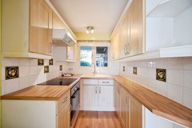 Flat 27, 354, Sea Front, Hampshire photo 4