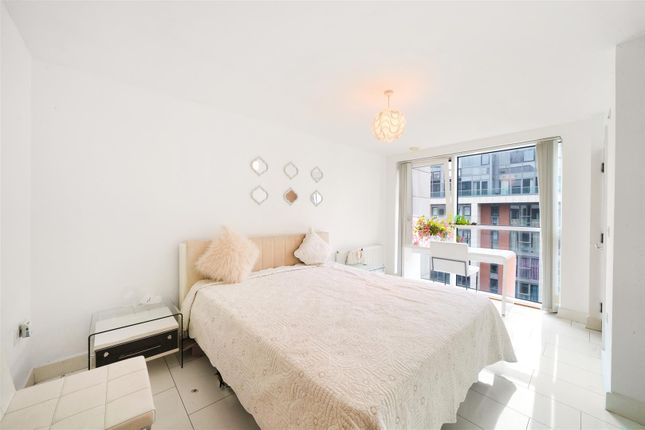Flat 24, Ross Apartments, Royal Victoria Dock photo 4