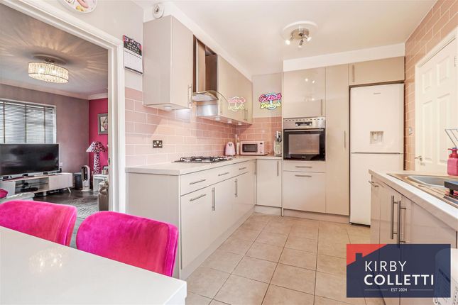 3, Stortford Road, Hoddesdon photo 4