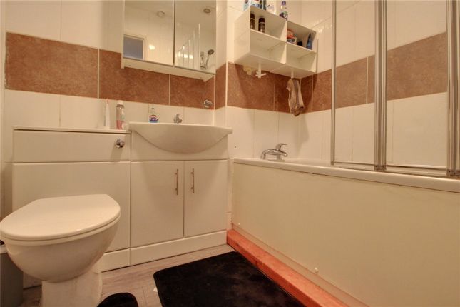 85, Wickham Place, Fleet photo 3