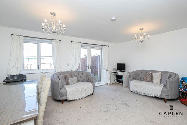 1, Ash Road, Chigwell photo 2