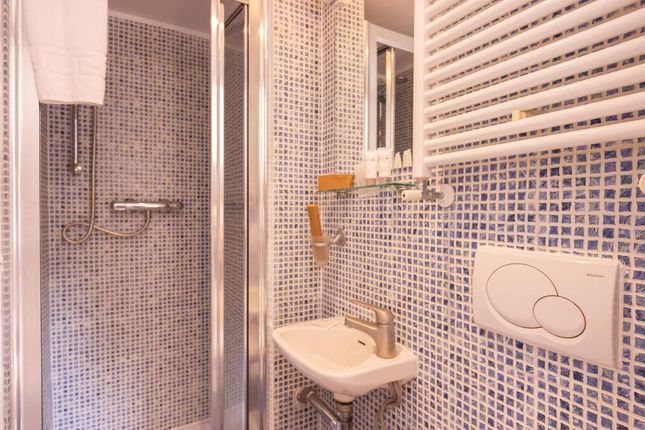 Flat 310, 192 North Gower Street, Euston photo 5