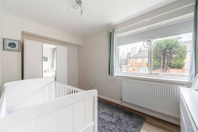 Detached house to rent in Leabank Close, Harrow On The Hill, Harrow