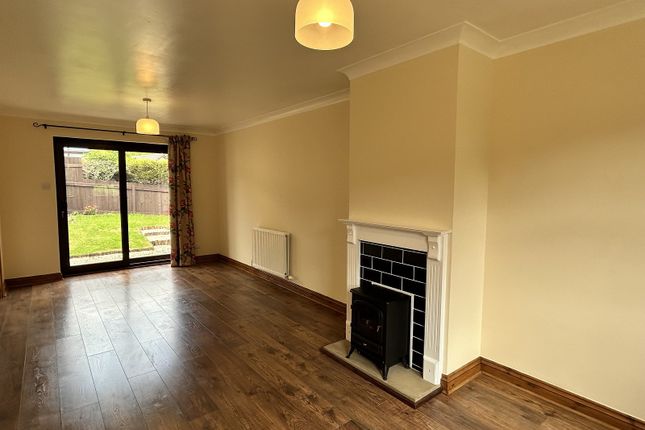 7, Meadow Side, Brecon photo 3