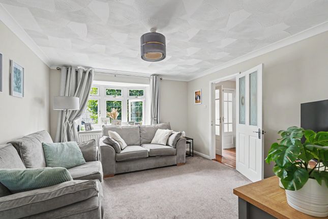 11, Twyford Close, Gillingham photo 3
