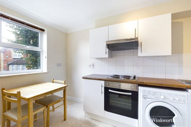 7, Dayworth Mews, Reading photo 4